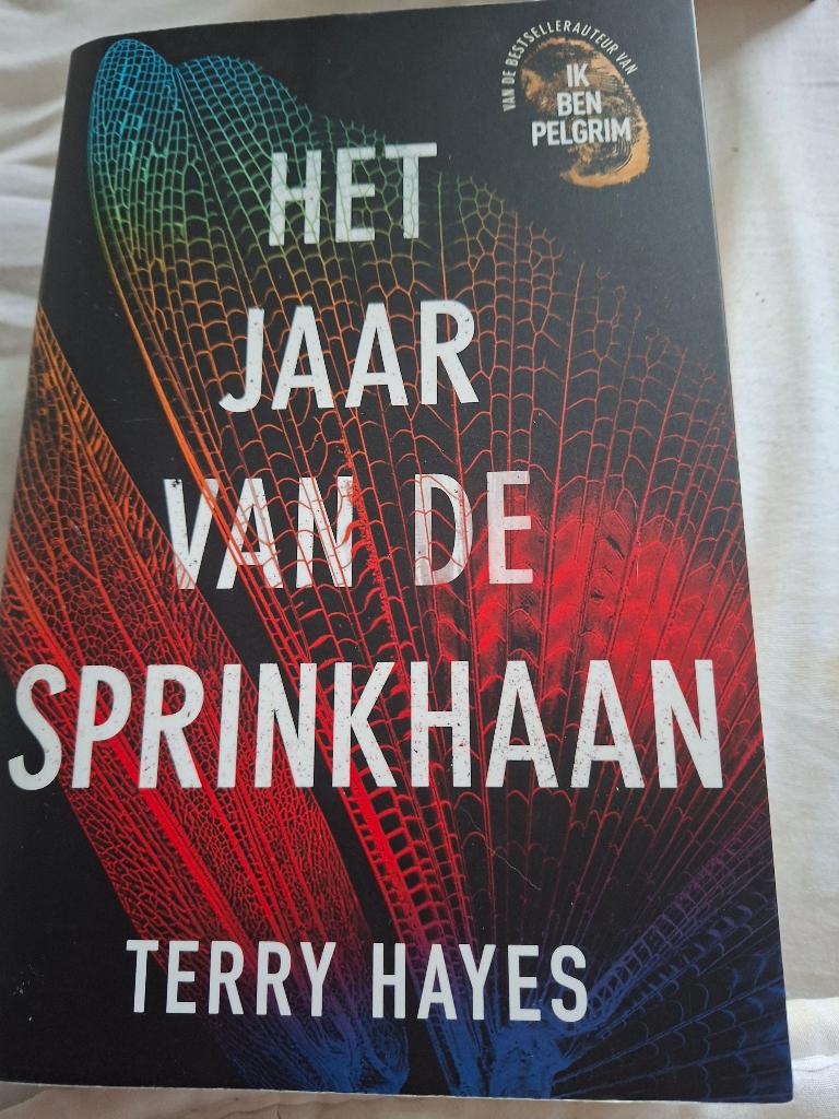 Het jaar van de Sprinkhaan Terry Hayes, Boeken, Ophalen of Verzenden, Zo goed als nieuw
