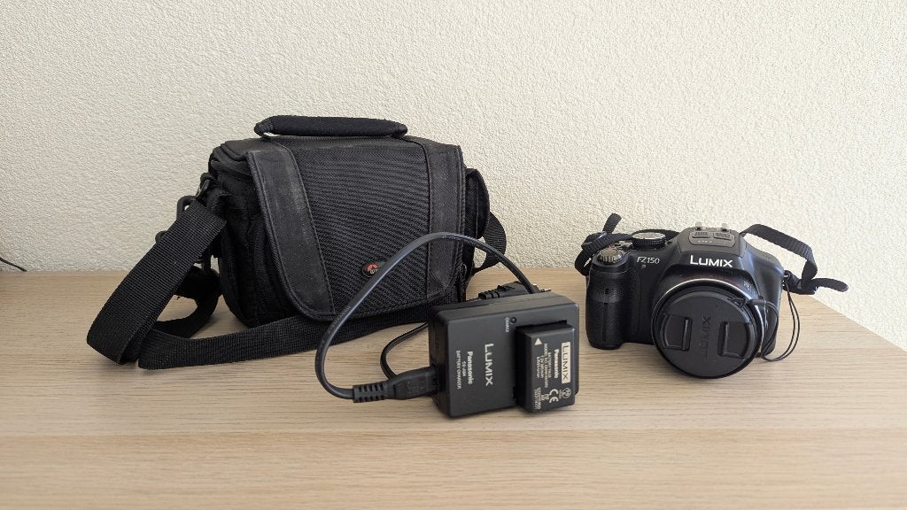 Panasonic Lumix FZ150, Gebruikt, Panasonic, Ophalen of Verzenden, Lensdop