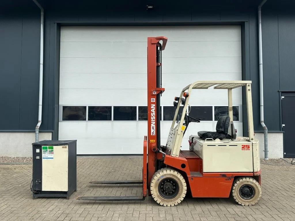 Nissan 2.5 ton Duplex Elektra Heftruck 5 meter hefhoogte, Heftruck, Ophalen of Verzenden, 2000 tot 3000 kg, Nissan