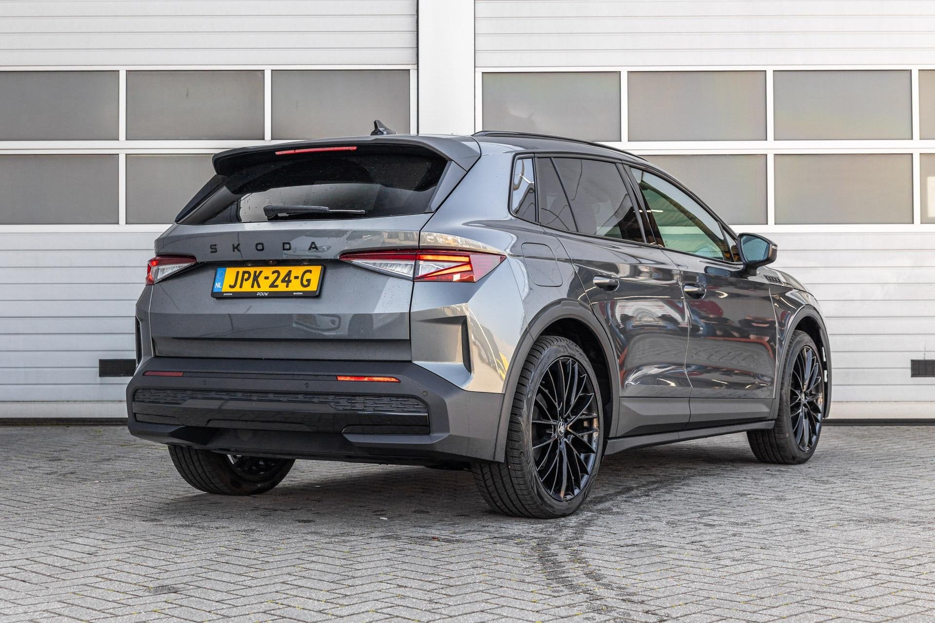 Skoda Elroq 85 286pk Business Edition | Black Pakket | 21" V, Auto's, Automaat, Achterwielaandrijving, Leder en Stof, 2019 kg