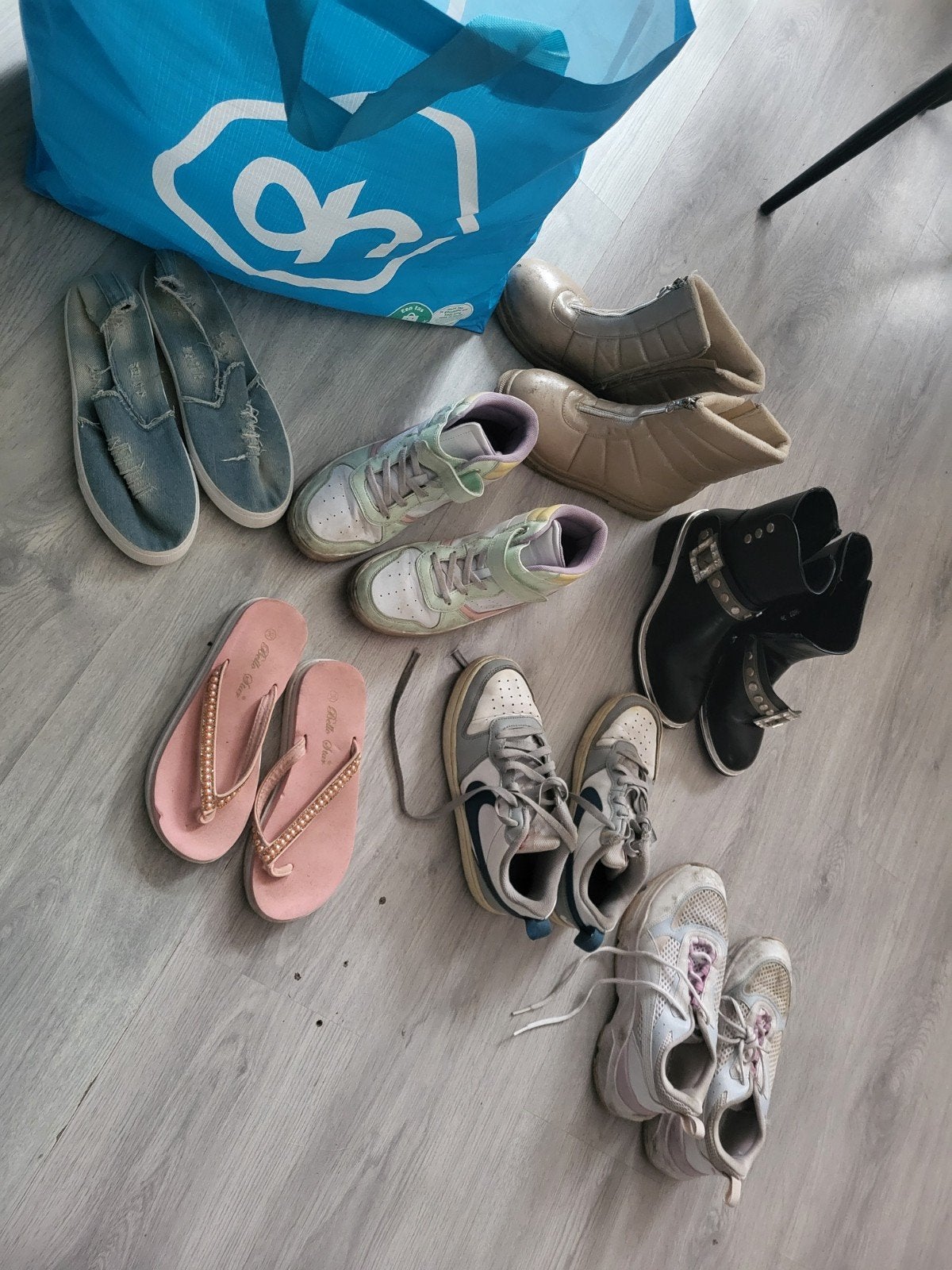 Diverse schoenen en laarzen - Puma, Nike, laarsjes, slippers, Ophalen