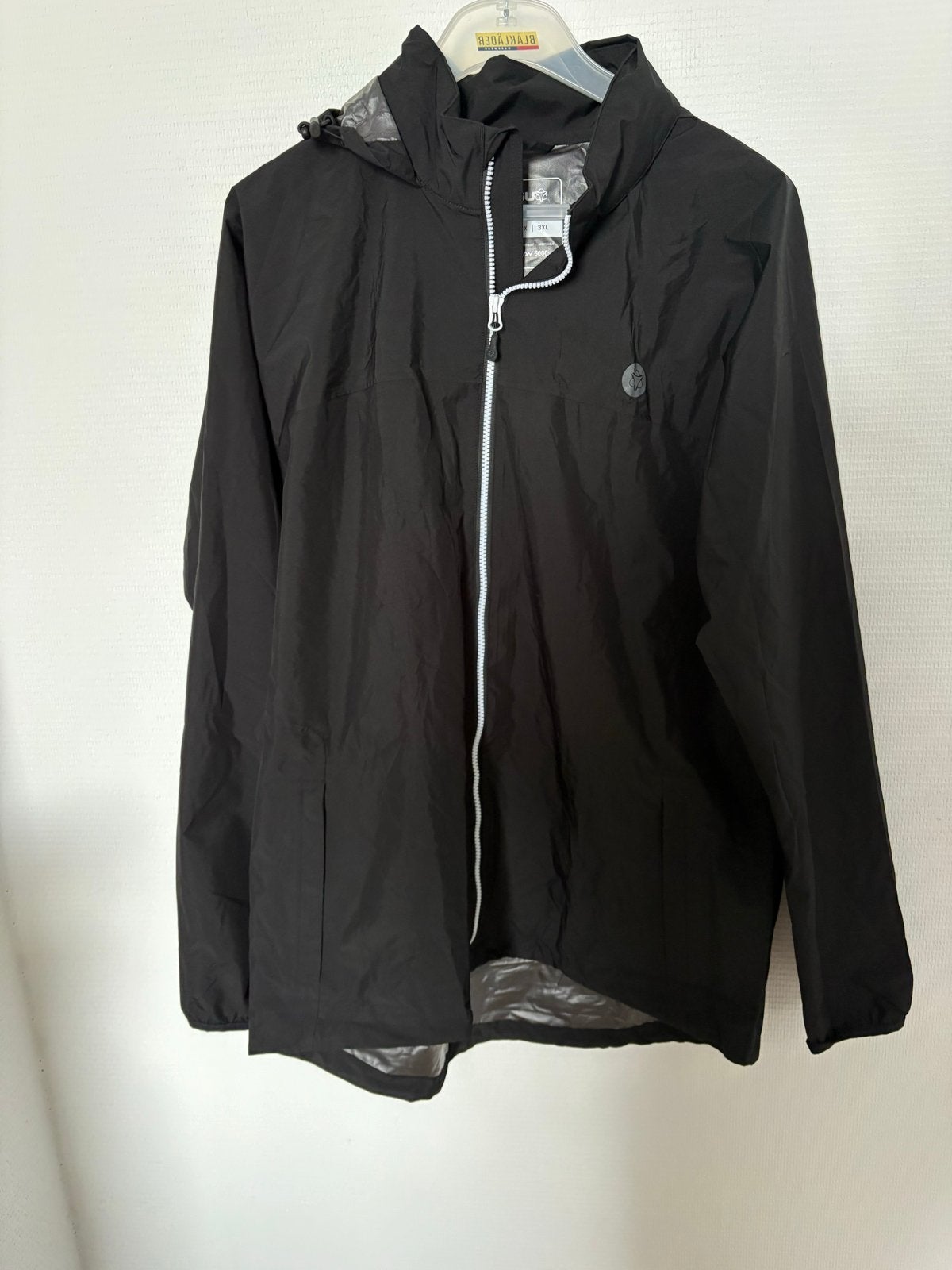 Nieuwe AGU Regenjas Maat XXXL - Unisex Zwart, Fietsen en Brommers, Fietsaccessoires | Fietskleding, Nieuw, Overige maten, Ophalen of Verzenden
