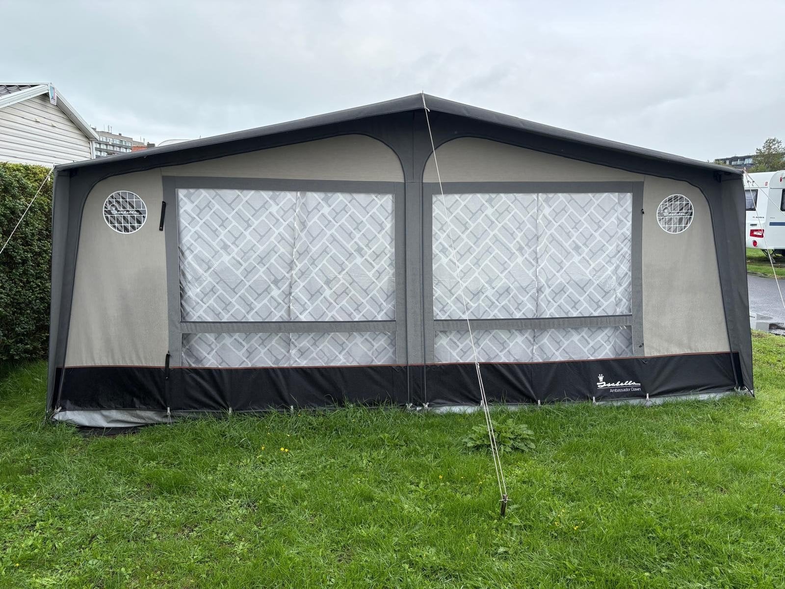Isabella Ambassador Dawn voortent A975/G18 + Cosy Corner, Ophalen, Zo goed als nieuw