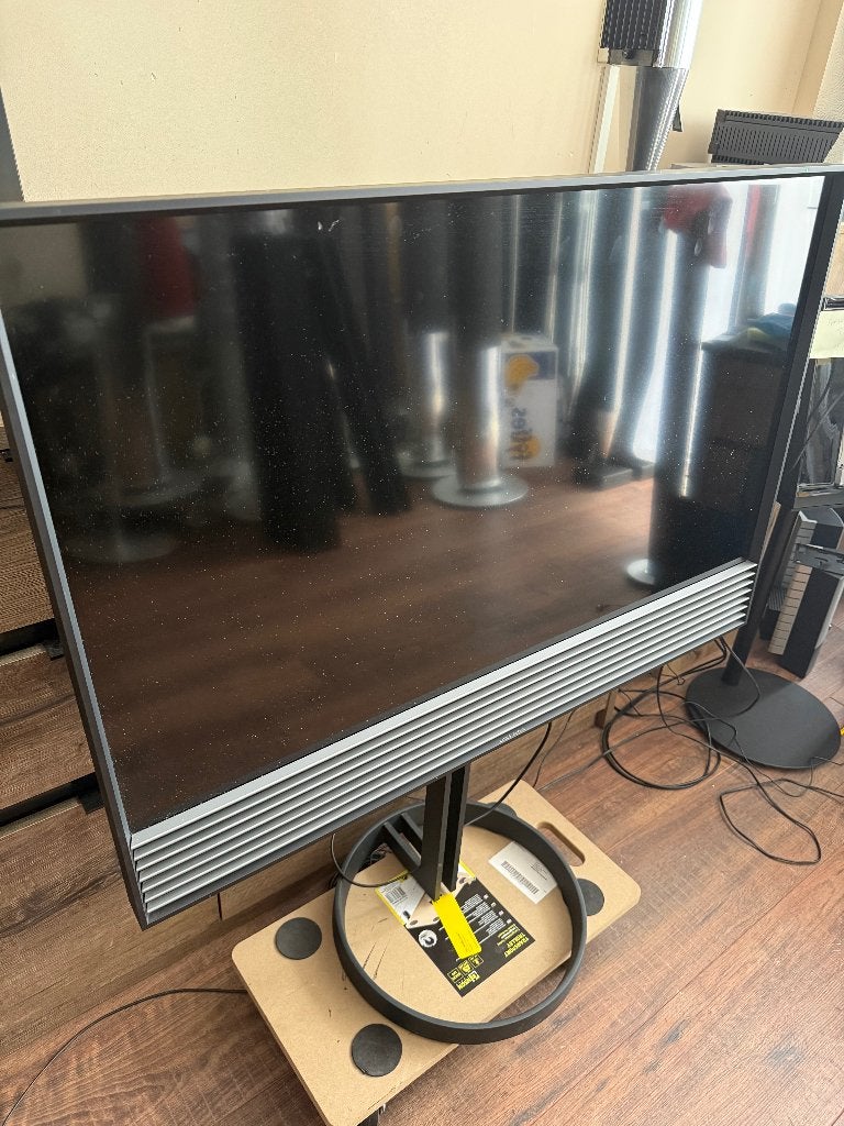 Bang en Olufsen Beovision Horizon op vloer stand B&O, LCD, Zo goed als nieuw, 100 Hz, 100 cm of meer