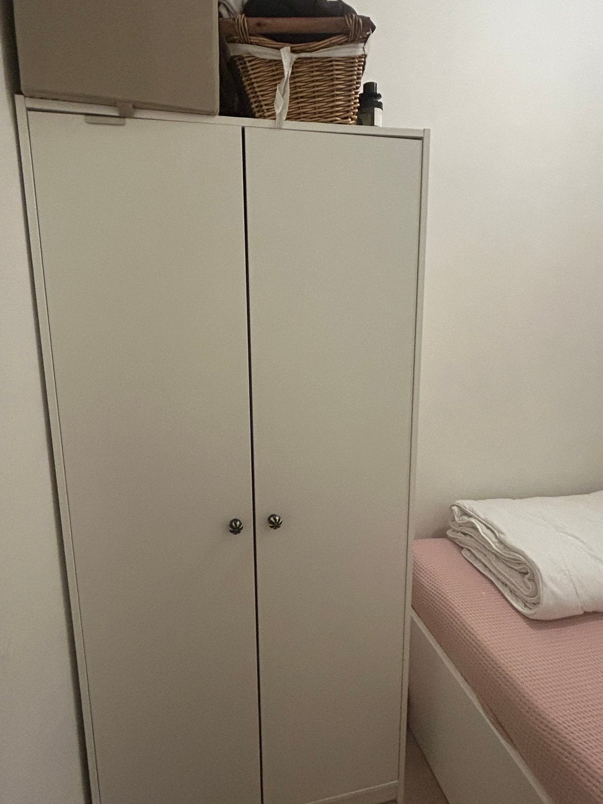 Kleppstad kast - Ruime en praktische kledingkast, Ophalen, 50 tot 100 cm, Zo goed als nieuw, 150 tot 200 cm
