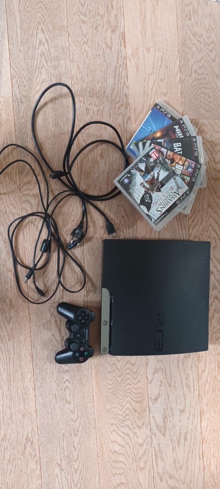 ps3 console met kabels, controler en games, Spelcomputers en Games, Spelcomputers | Sony PlayStation 3, Ophalen, Super Slim, Met 1 controller