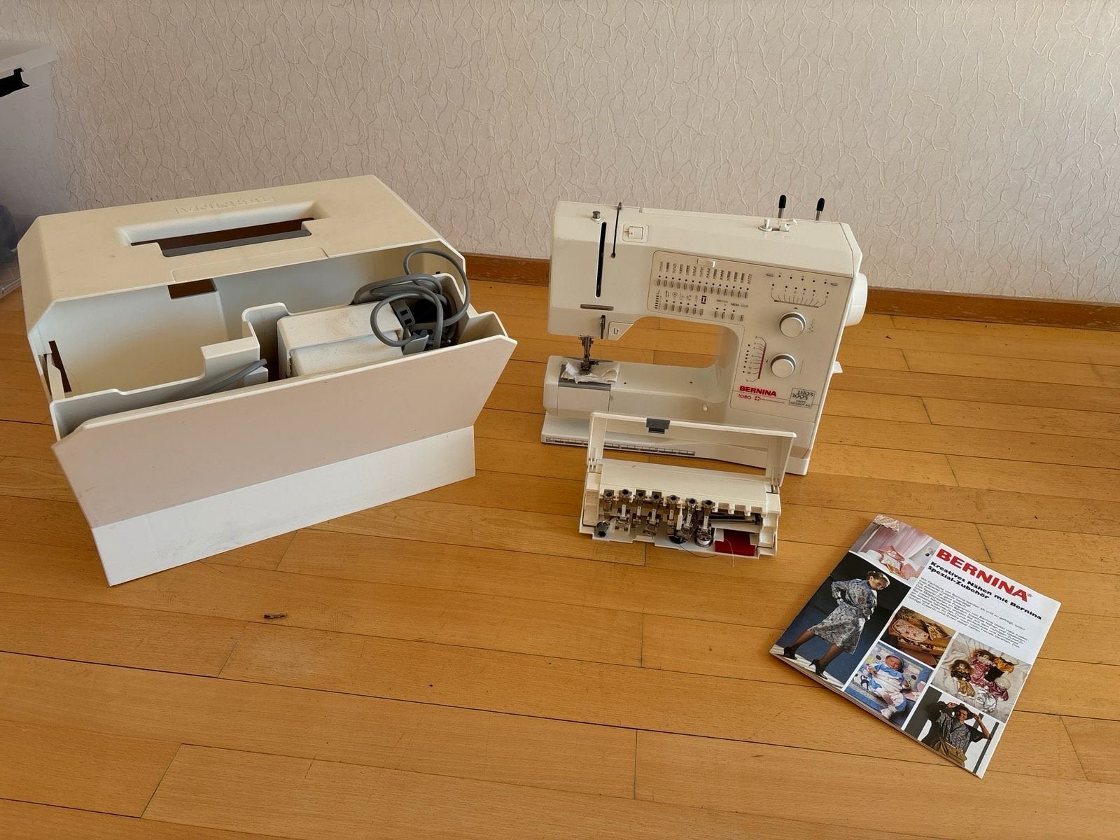 Bernina 1008 naaimachine met accessoires en koffer, Ophalen of Verzenden, Zo goed als nieuw