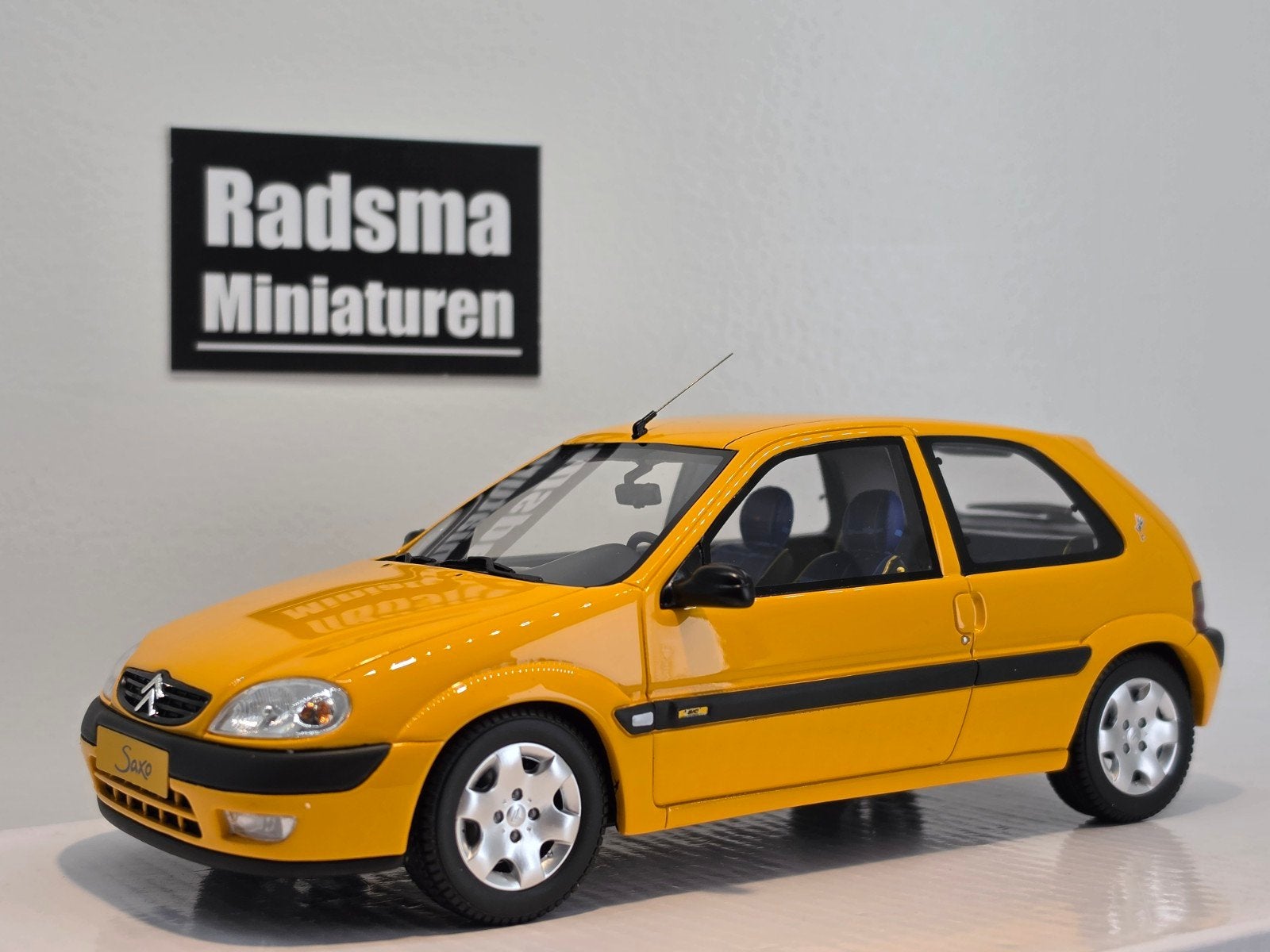 Citroen Saxo Bic - Phase 2 - Oranje 1:18 Ottomobile, OttOMobile, Auto, Nieuw, Ophalen of Verzenden