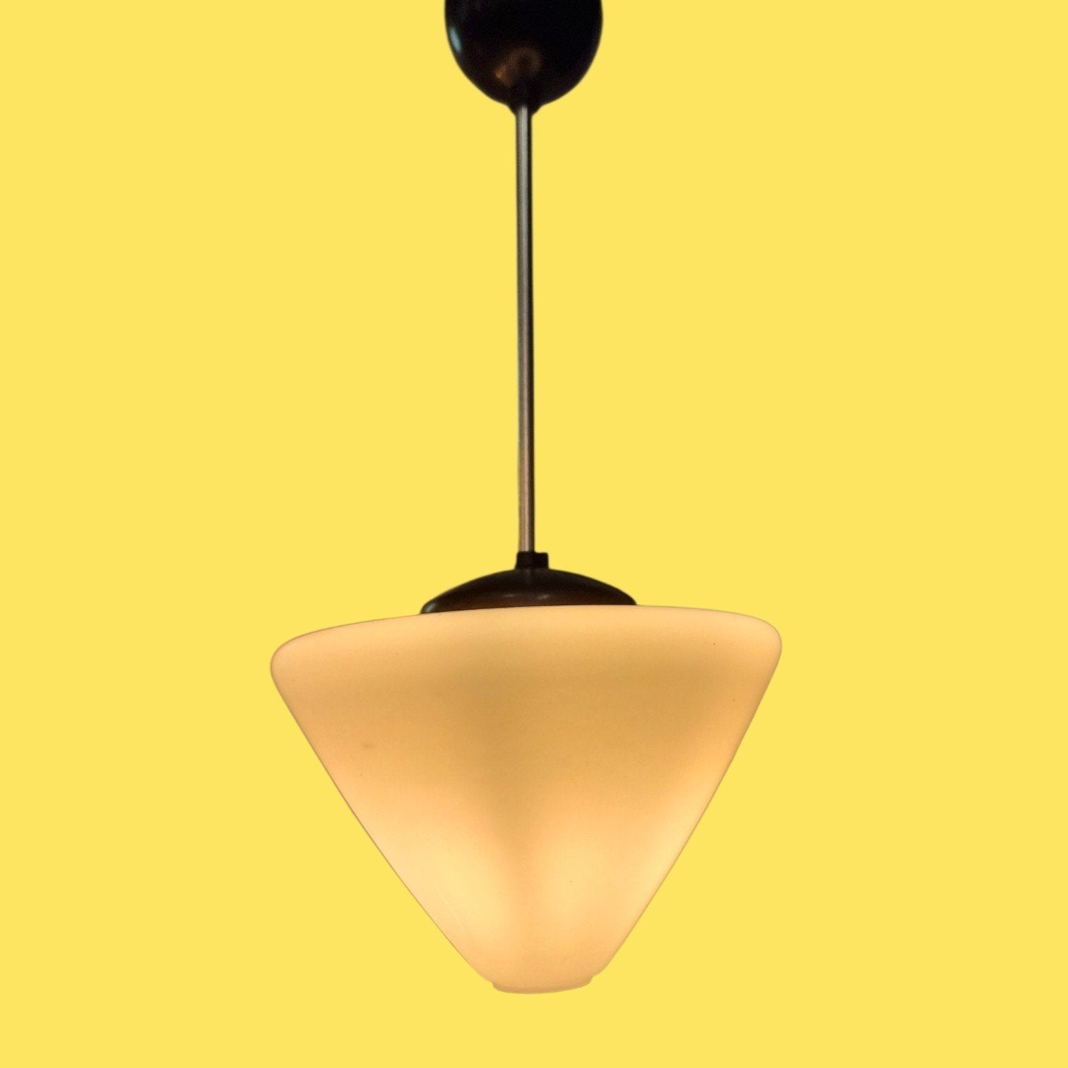Vintage  Pendellampen mid century opaalglas, Huis en Inrichting, Lampen | Hanglampen, Ophalen, Gebruikt, ,, ,2