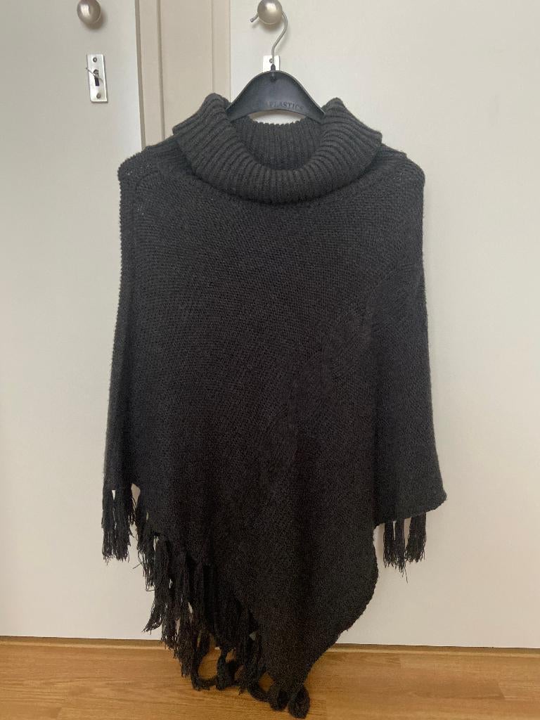 Donkergrijze / antraciete poncho, Ophalen of Verzenden, Zo goed als nieuw, Maat 42/44 (L), Grijs
