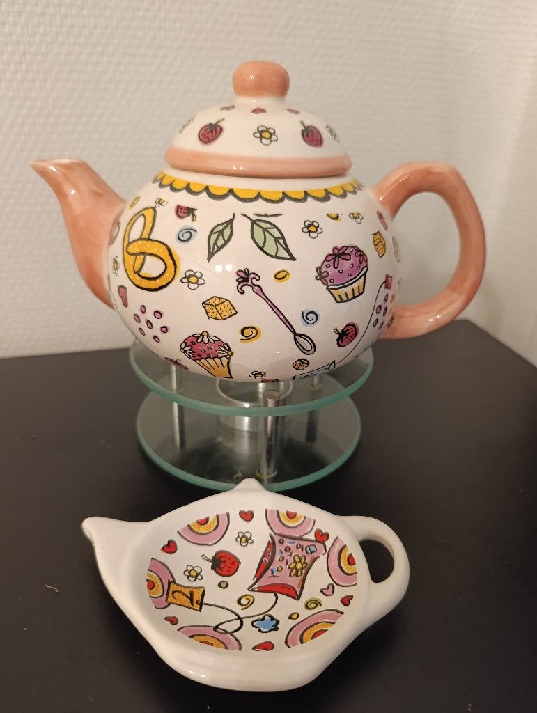 Vrolijke theepot met bijpassend theezakhouder-schoteltje, Ophalen of Verzenden, Nieuw, Overige stijlen, Overige typen