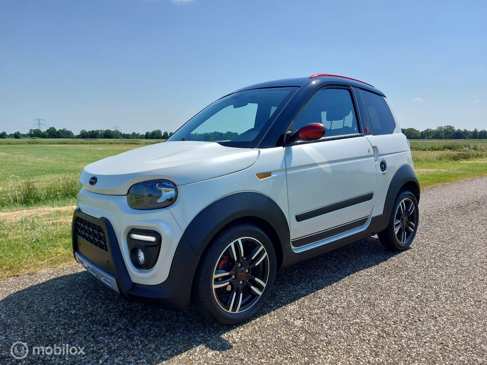 Microcar Brommobiel M.GO Dynamic DCI 45 km pdc automaat, Gebruikt, Microcar