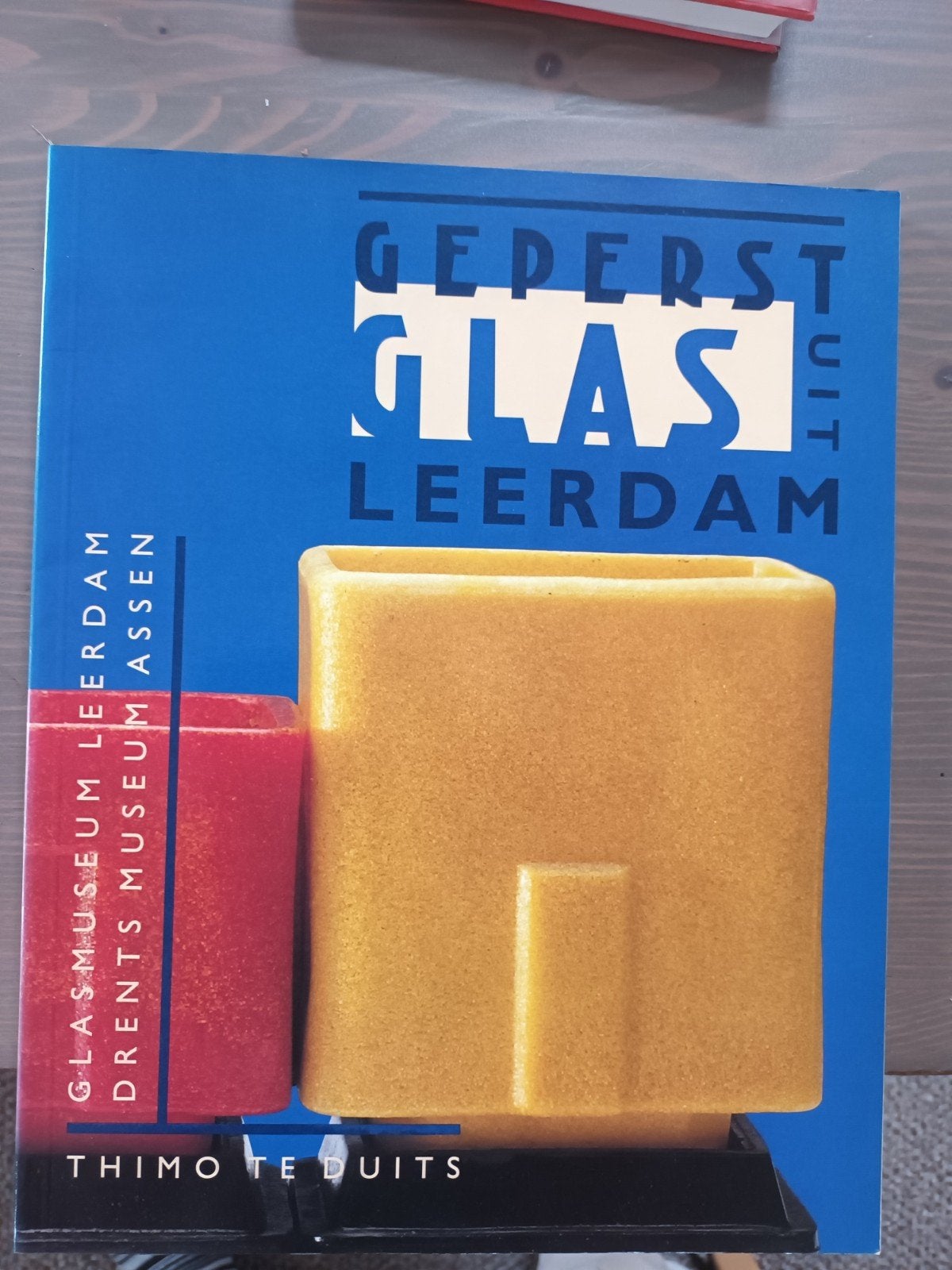 Geperst Glas uit Leerdam - Thimote Duits, Ophalen of Verzenden, Zo goed als nieuw, Overige onderwerpen, Thimote Duits