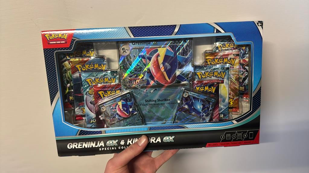 Pokemon greninja en kingdra ex collectie box usa only, Ophalen of Verzenden, Zo goed als nieuw