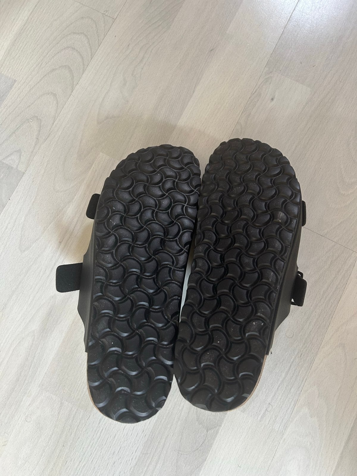 Zwarte Bio Life slippers maat 43, Kleding | Heren, Schoenen, Ophalen of Verzenden, Zo goed als nieuw, Zwart