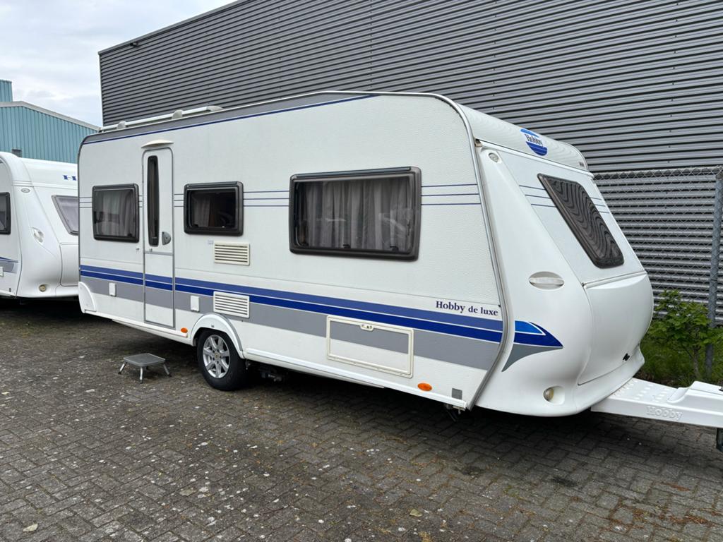 Hobby 495 UL enkele bedden mover voortent Sportvelgen, Caravans en Kamperen, Caravans, Kachel, Rondzit, Hobby, Bedrijf