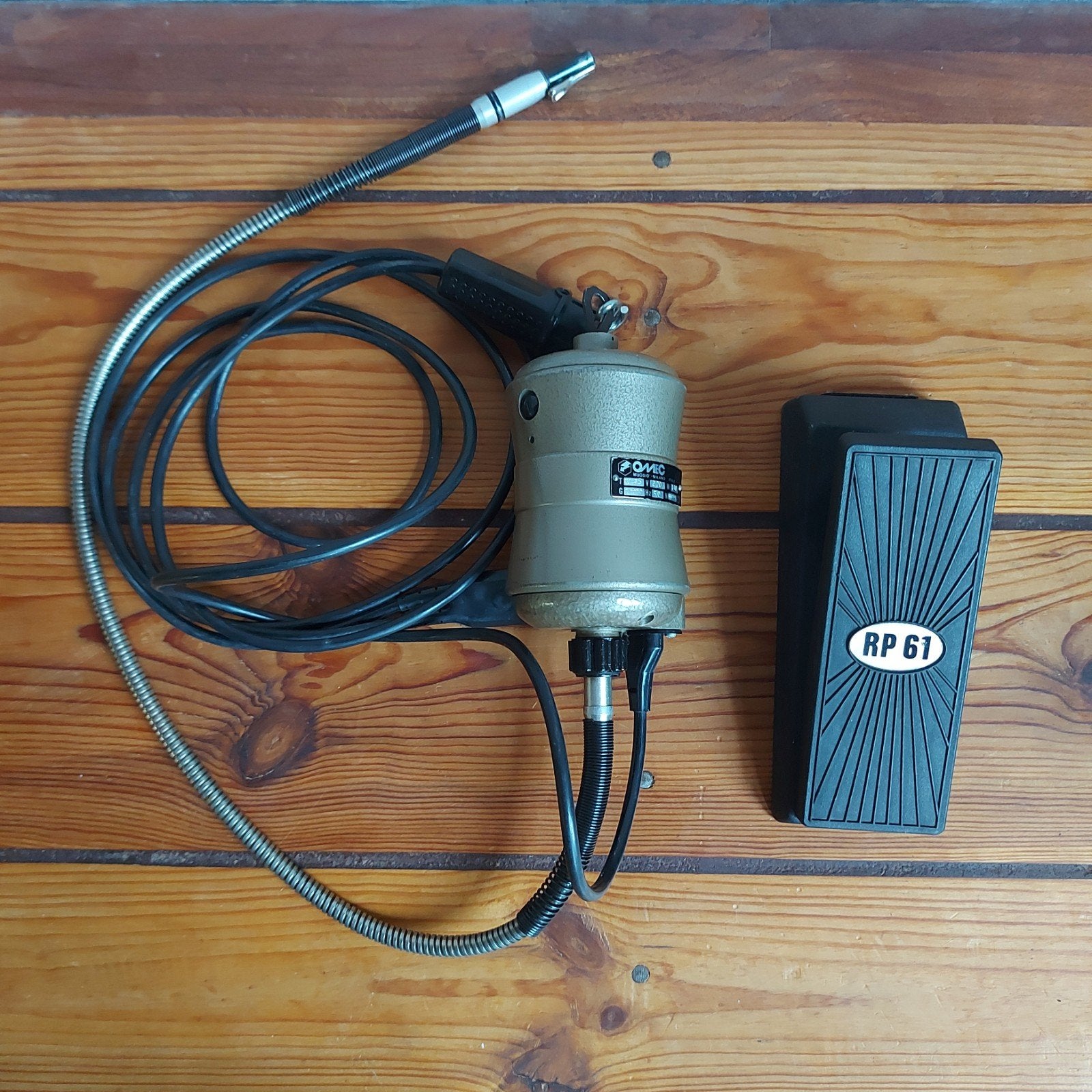 Professionele OMEC Hangmotor met Voetpedaal & gereedschap, Ophalen of Verzenden, Zo goed als nieuw