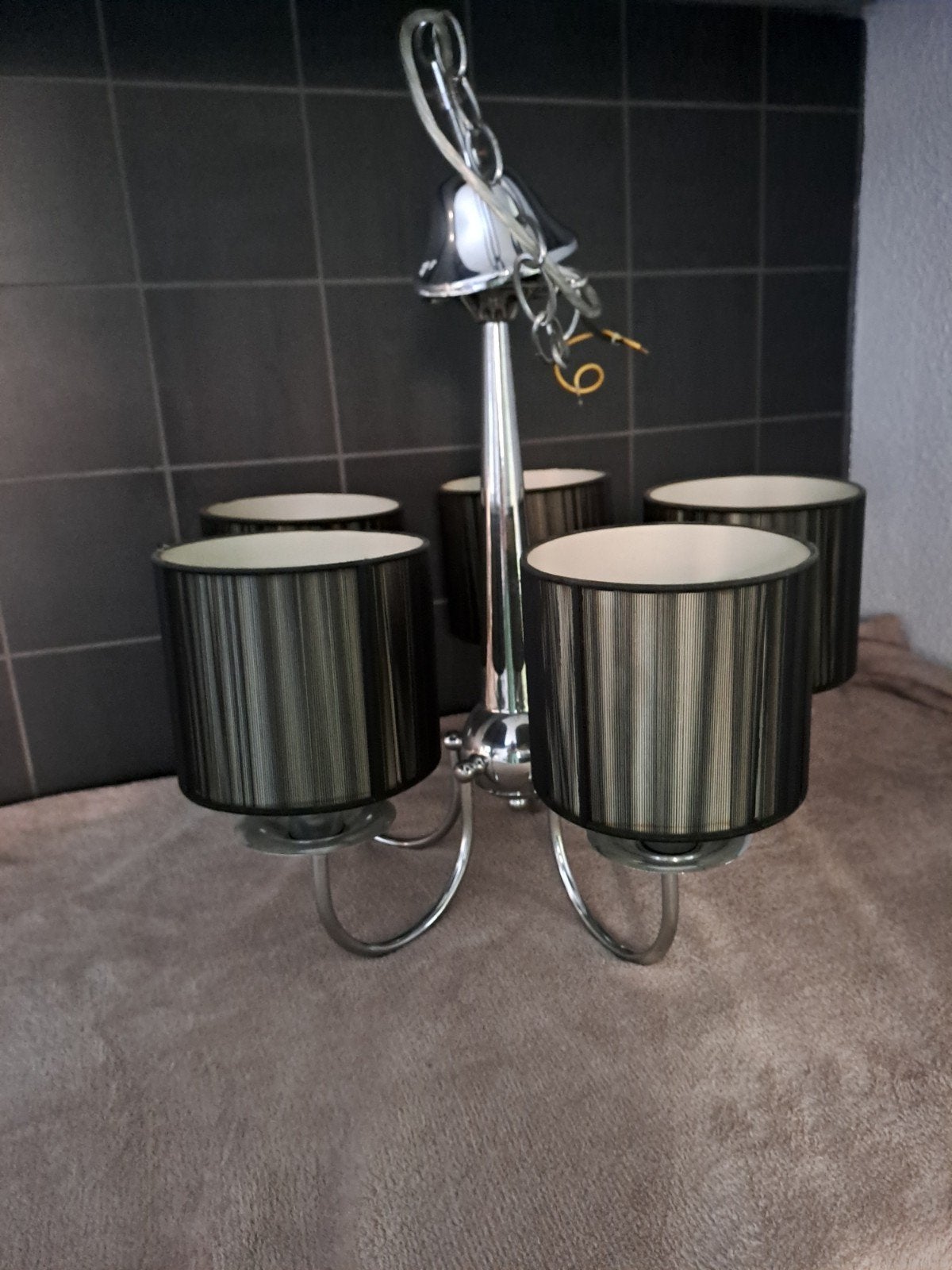Moderne kroonluchter met 5 zwarte kappen, Ophalen, Gebruikt, Modern, Metaal