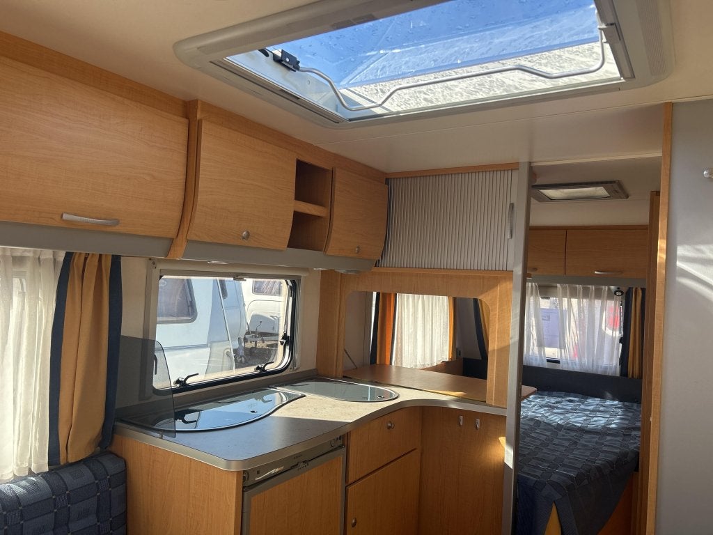 Knaus Sudwind Limited Edition 450 FU FRANS BED LUIFEL MOVER, Rondzit, Bedrijf, 4 tot 5 meter, Schokbreker