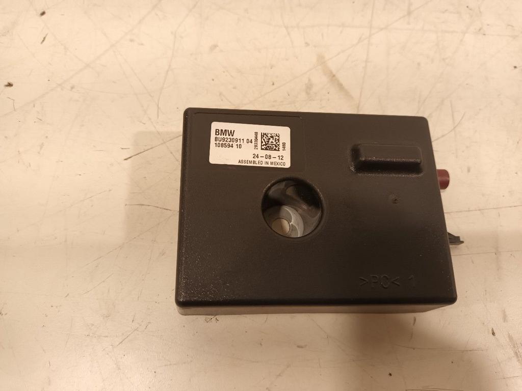 Antenne versterker BMW 1 serie, Auto diversen, Autoradio's, Ophalen of Verzenden