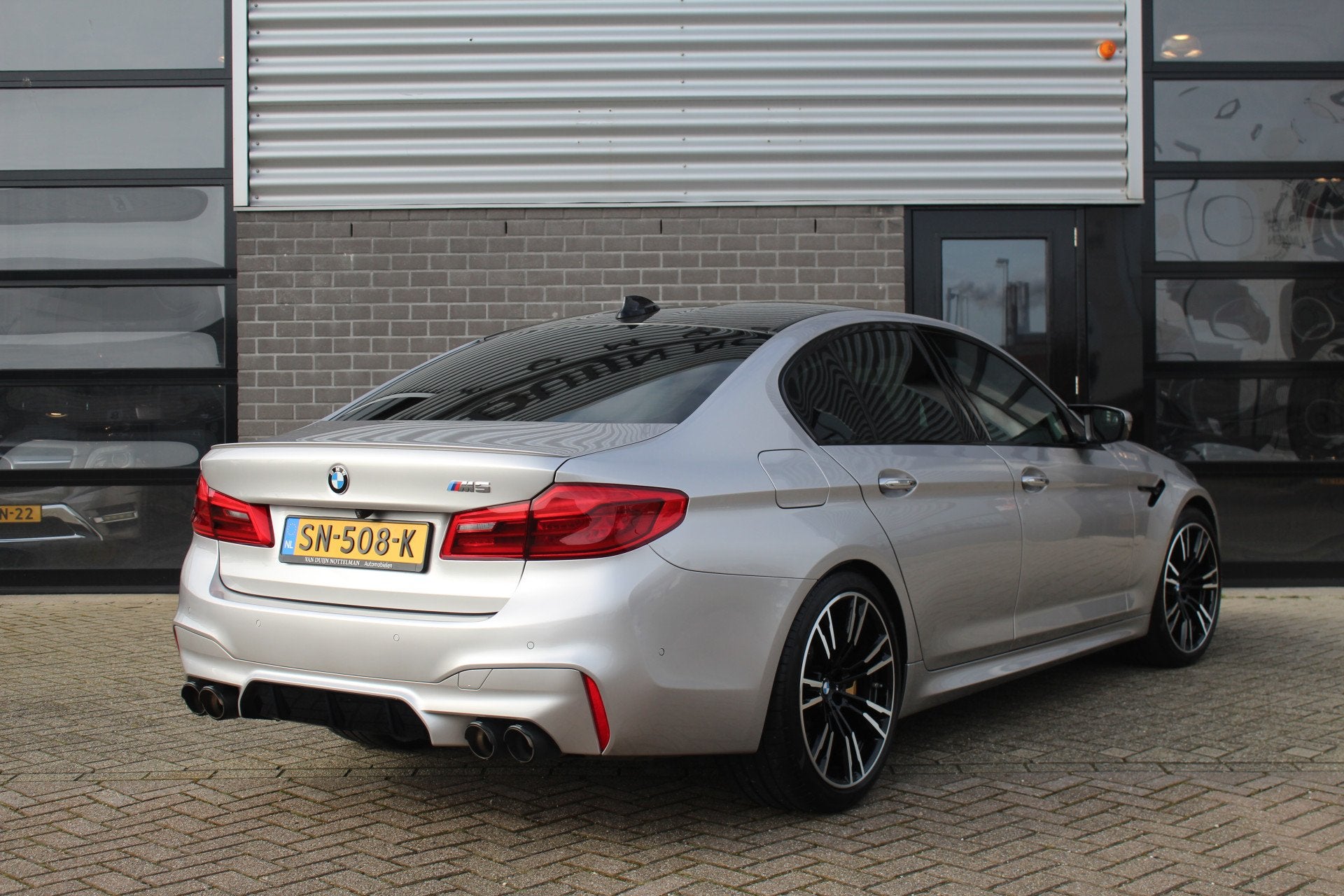BMW 5 Serie M5 / Keramisch / B&W / Akrapovic / N.A.P., Automaat, Gebruikt, Vierwielaandrijving, Sedan