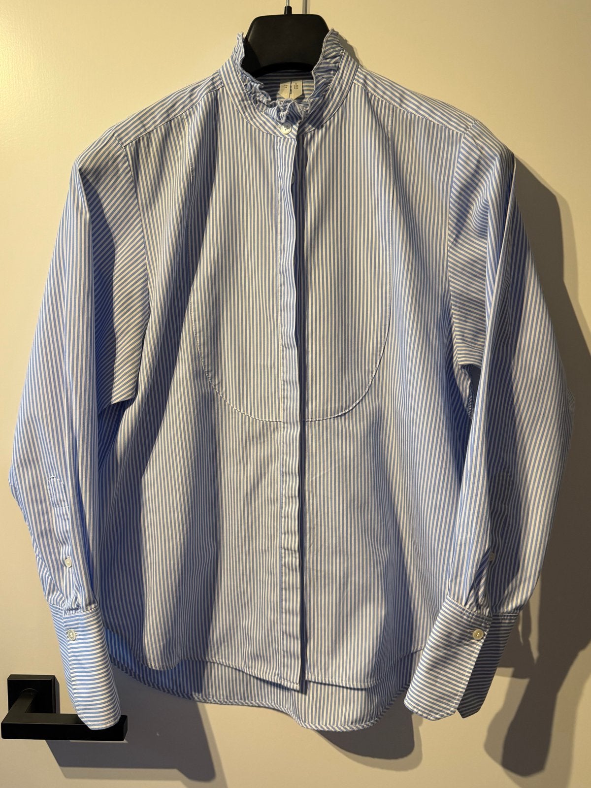 Arket - lichtblauw wit gestreepte blouse | maat 36, Ophalen of Verzenden, Zo goed als nieuw, Maat 36 (S), Blauw