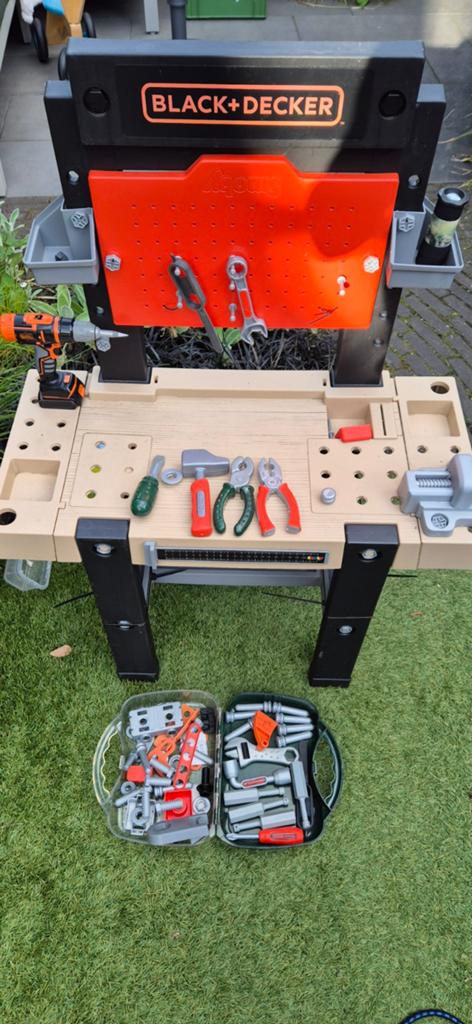 Black & Decker Werkbank met gereedschap en accessoires, Ophalen, Gebruikt, Jongen of Meisje