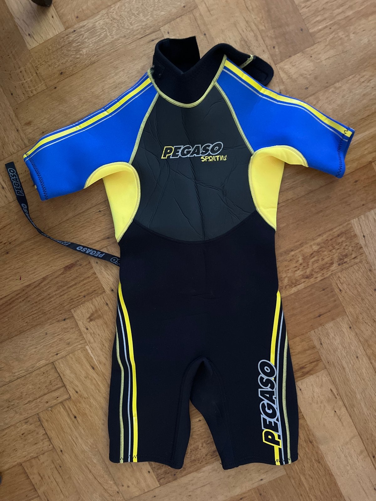 Pegaso Wetsuit Shorty 3mm voor Kind - Maat S, Watersport en Boten, Watersportkleding, Ophalen of Verzenden, Gebruikt, Kind, Wetsuit
