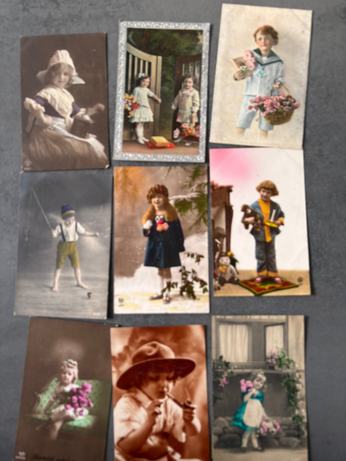 35 Oude ansichtkaarten kinderen, Ophalen of Verzenden, 1920 tot 1940