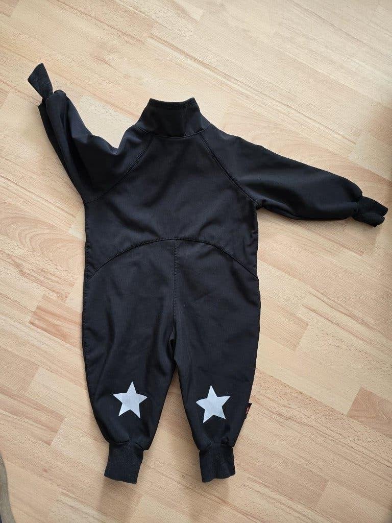 iELM softshell pak zwart met sterren - Maat 80, Kinderen en Baby's, IELM, Gebruikt, Jongetje of Meisje, Ophalen of Verzenden