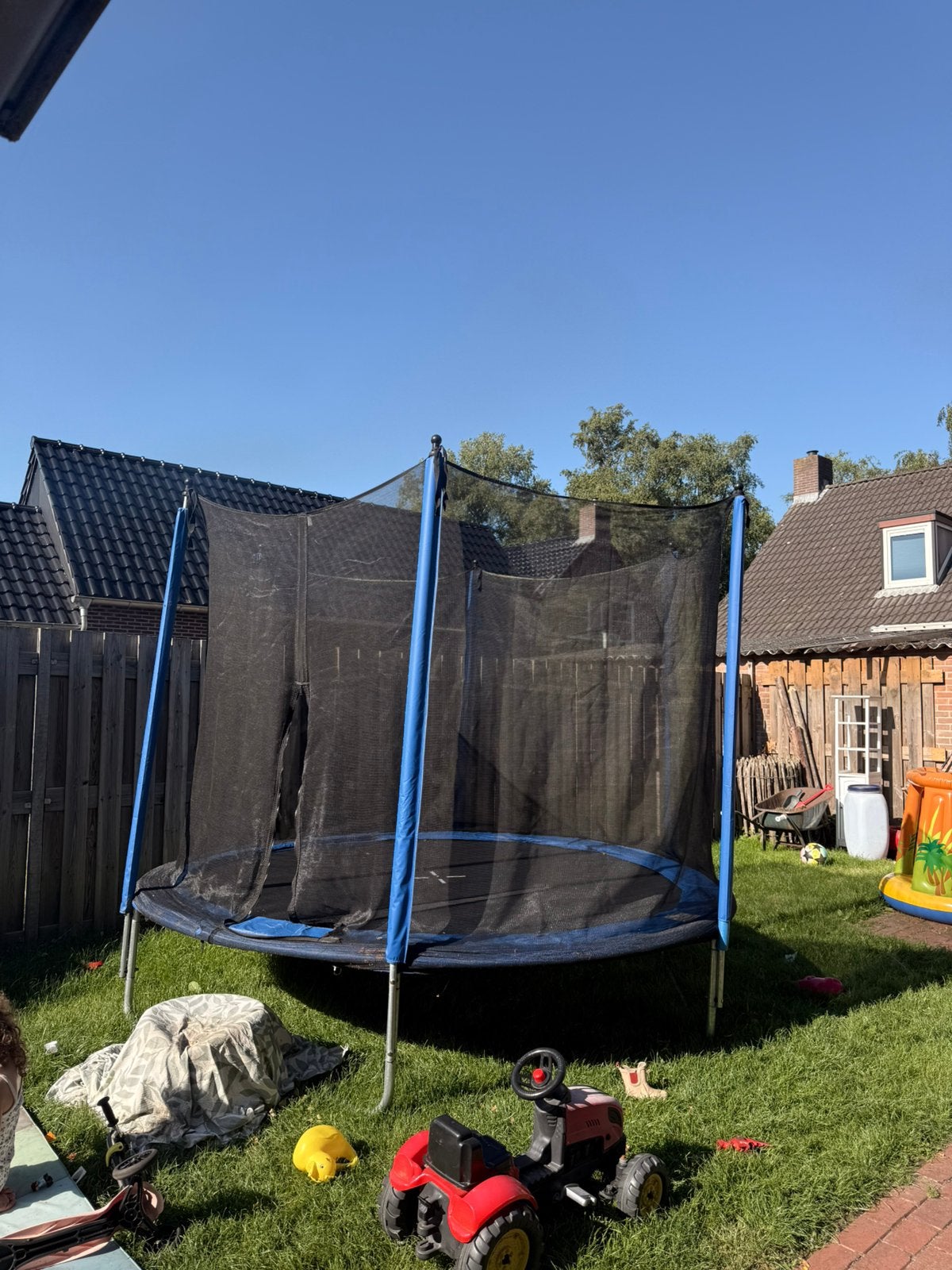 Mooie grote trampoline, Kinderen en Baby's, Speelgoed | Buiten | Trampolines, Ophalen, Zo goed als nieuw