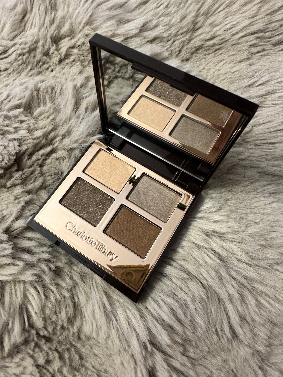Nieuw! Charlotte Tilbury palette The Golden Godness, Ophalen of Verzenden, Zo goed als nieuw, Overige kleuren, Ogen