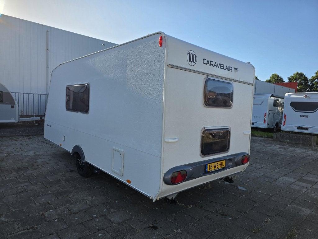 Caravelair Antares Luxe 486, Caravans en Kamperen, Bedrijf, 750 - 1000 kg, Dwarsbed, 5 tot 6 meter