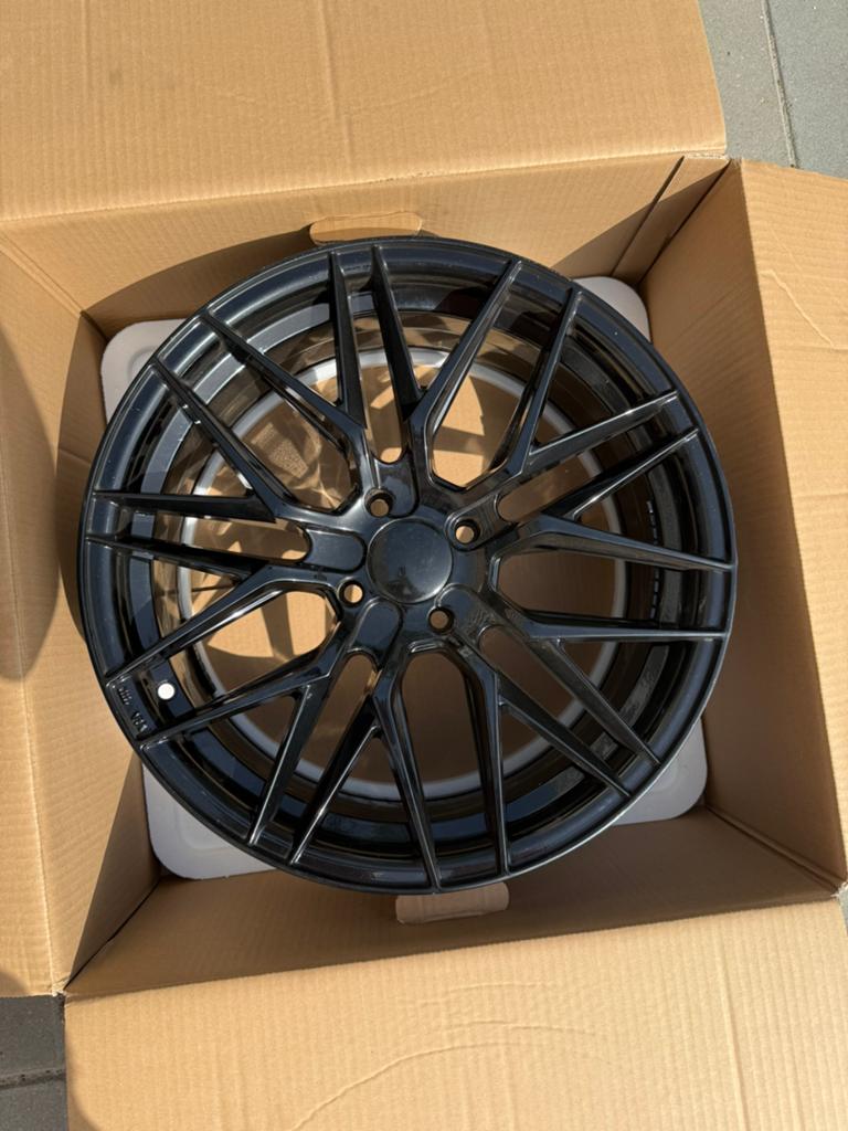 Set JR28 18 inch Velgen ET33 4x108 - Kleine schade, Ophalen, Zo goed als nieuw