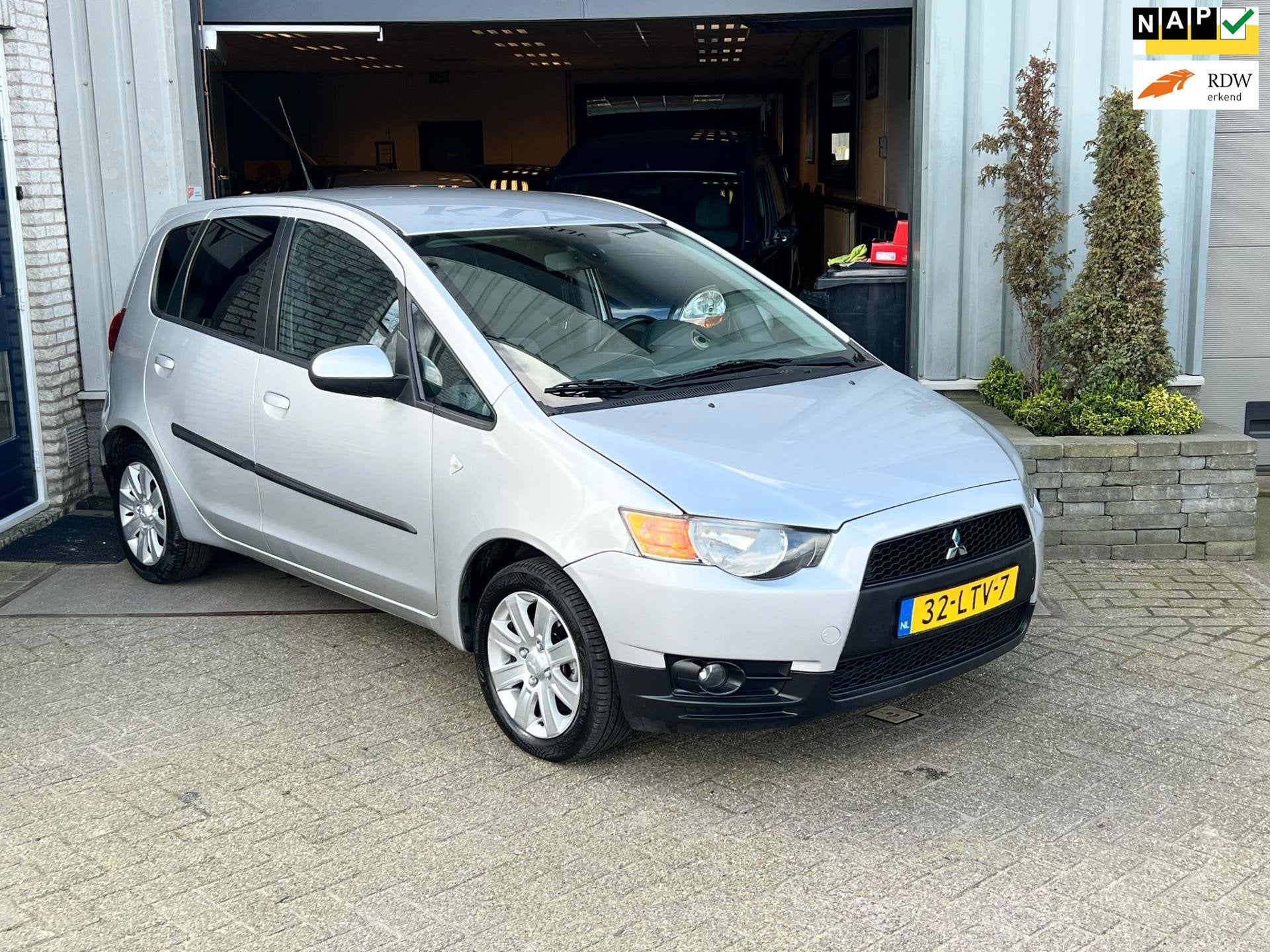 Mitsubishi Colt 1.3 Edition Two| Automaat, Dealer onderhouden, Gebruikt, 31 €/maand, Colt