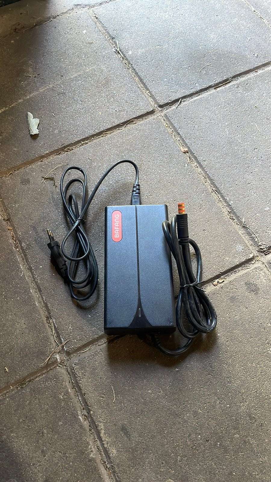 Bafang fiets oplader 49volt, Ophalen, Zo goed als nieuw