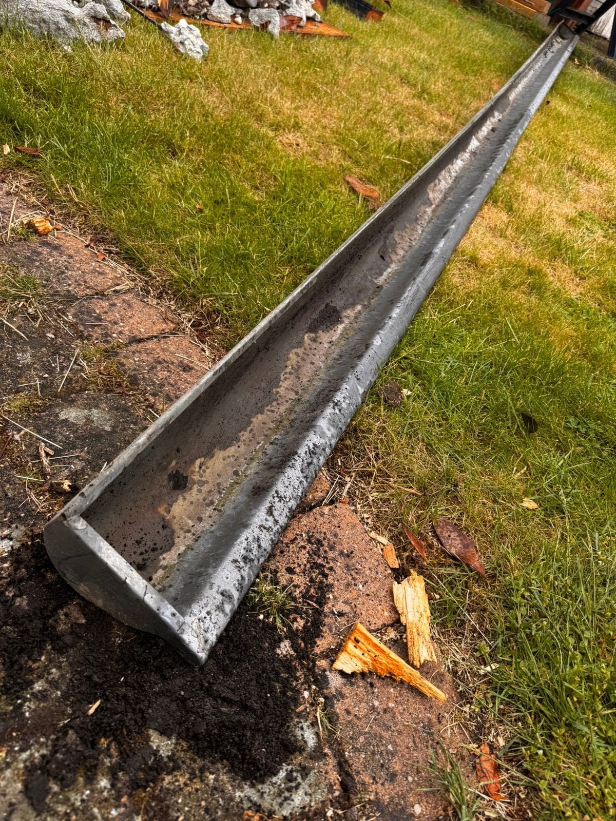 Zinken dakgoot 4,68 meter, incl. 8 beugels, Doe-het-zelf en Verbouw, Buizen en Afvoer, Ophalen of Verzenden, Gebruikt