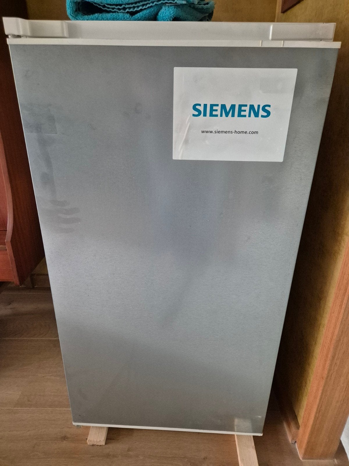 Siemens Koelkast met Energieklasse A, 100 tot 150 liter, Energieklasse A of zuiniger, 45 tot 60 cm, Ophalen