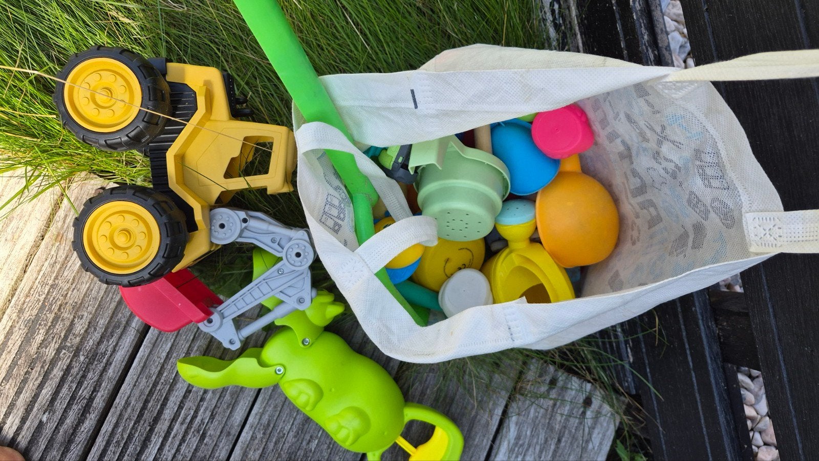gratis af te halen: buitenspeelgoed kind tot ca 5 jaar, Kinderen en Baby's, Ophalen, Gebruikt