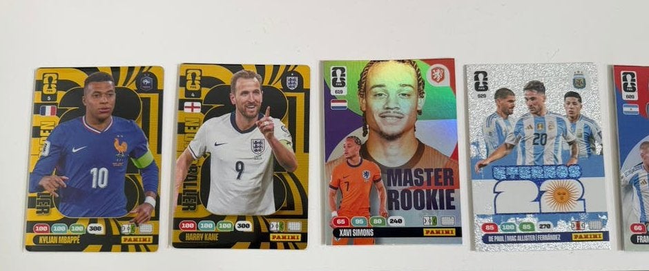 Panini Adrenalyn trade cards, Verzamelen, Ophalen, Zo goed als nieuw, Buitenlandse clubs, Poster, Plaatje of Sticker