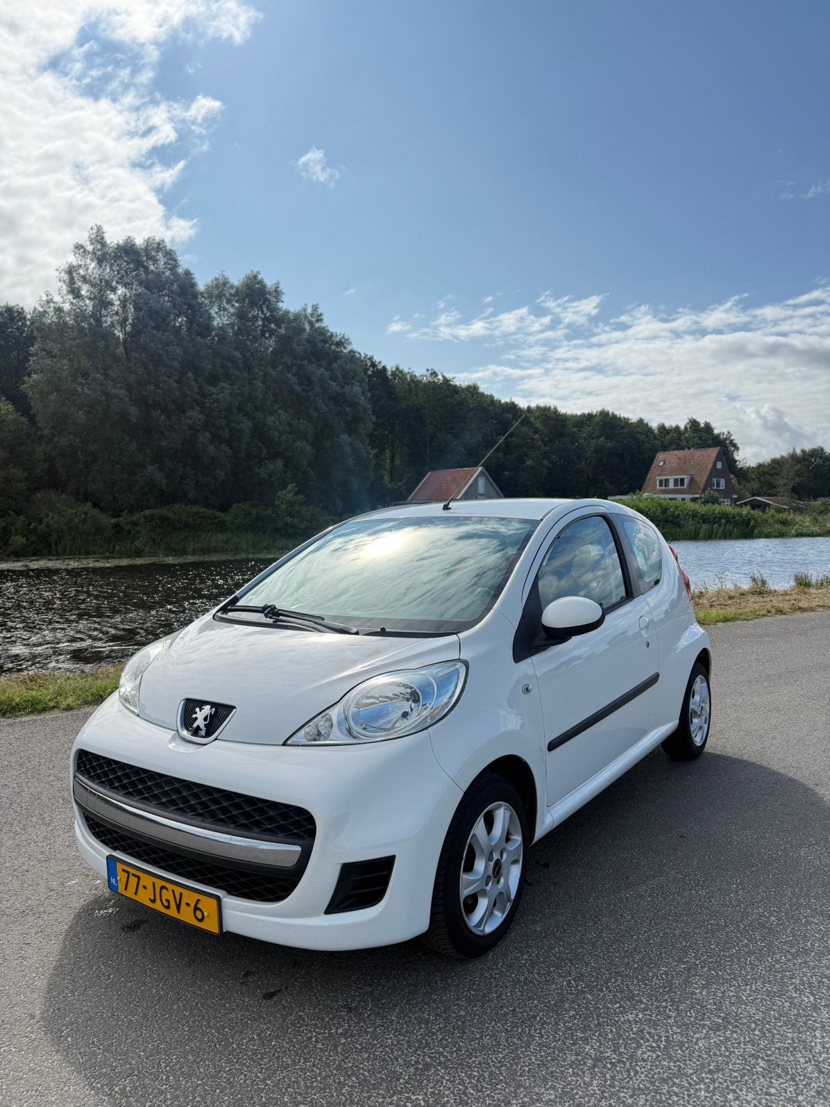 Peugeot 107 1.0 12V 3DR 2009 Wit, Auto's, Peugeot, Voorwielaandrijving, 4 stoelen, Origineel Nederlands, Handgeschakeld