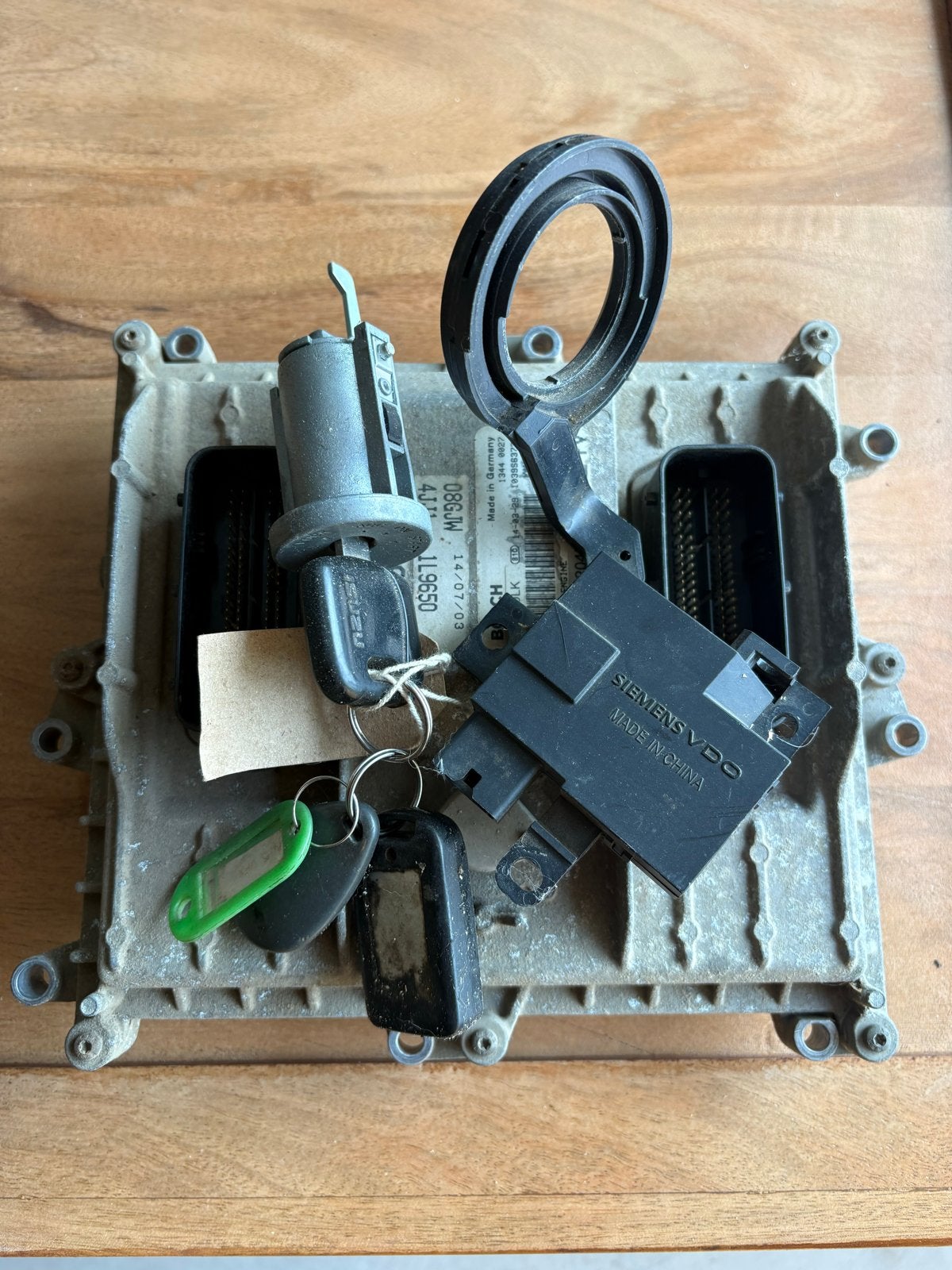 Isuzu Tipper ECU met sleutel en startonderbreker, Ophalen of Verzenden, Gebruikt