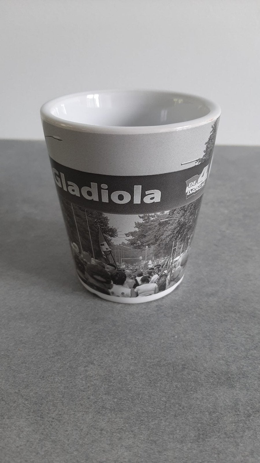 Via Gladiola mok kopje Jumbo Nijmegen 4 daagse Vierdaagse, Ophalen of Verzenden, Zo goed als nieuw, Overige stijlen, Kop(pen) en/of Schotel(s)