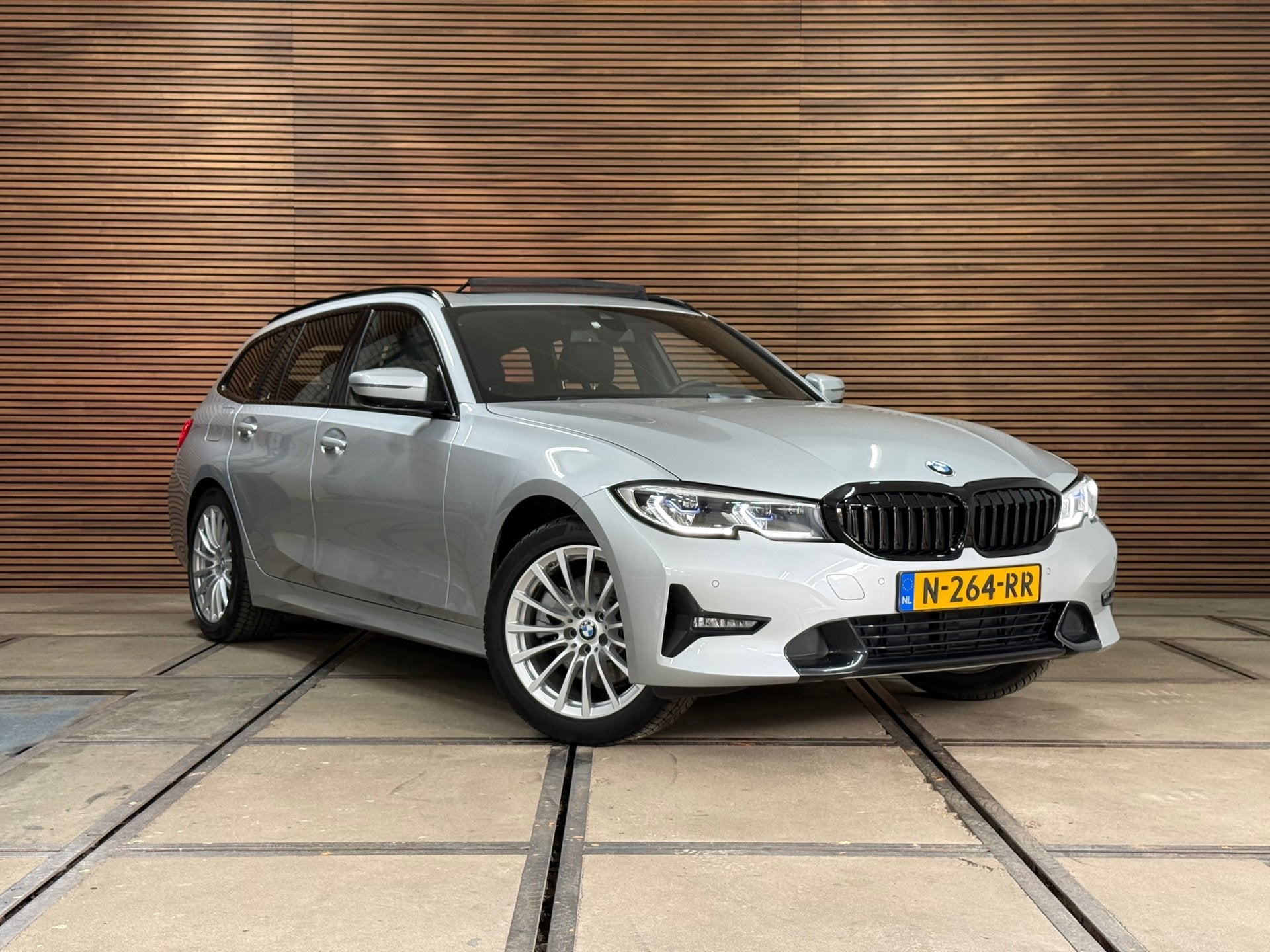 BMW 3-serie Touring 320e Sportline | Pano | Leder | Laser |, Automaat, 1998 cc, Gebruikt, 4 cilinders