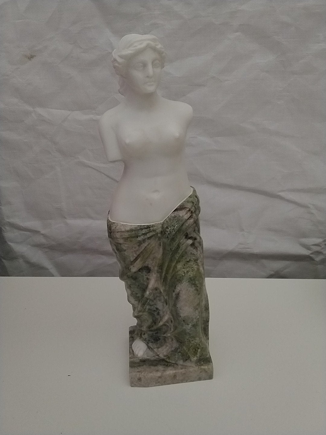 Marmeren Klassie beeld van een vrouw, 30 cm hoog, Ophalen of Verzenden, 20 - 50 cm, Beeld, Wit