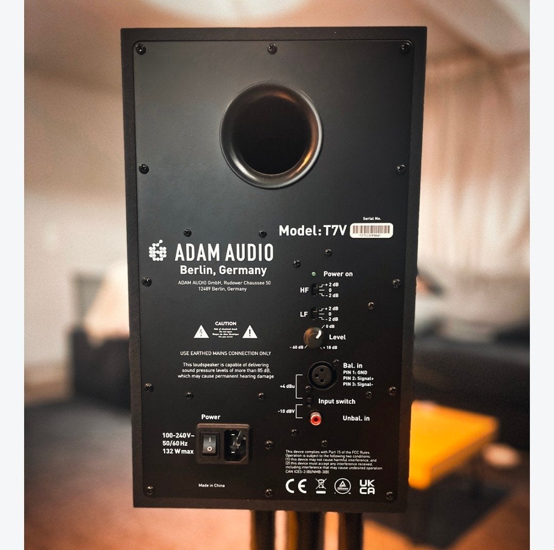 ADAM AUDIO T7V Studio Monitoren met Stands - goed als  nieu, Overige merken, Studiomonitor, Inclusief standaarden, 120 tot 150 watt