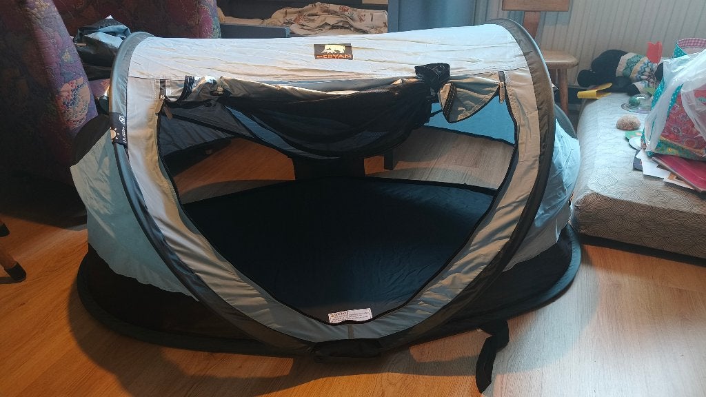 Deryan Peuter Luxe campingbedje inc. zelfopblaasbaar matras, Ophalen, Gebruikt, Reisbedje