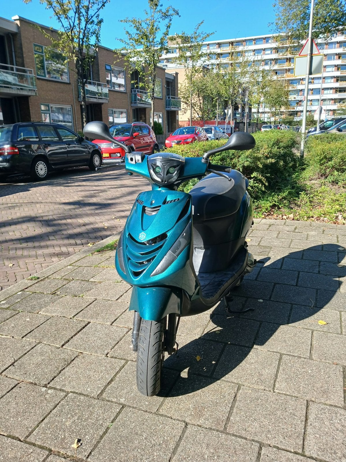 Piaggo zip 70cc snor scooter 2 takt met milleu ontheffing, Ophalen, Zo goed als nieuw, Tweetakt, Zip