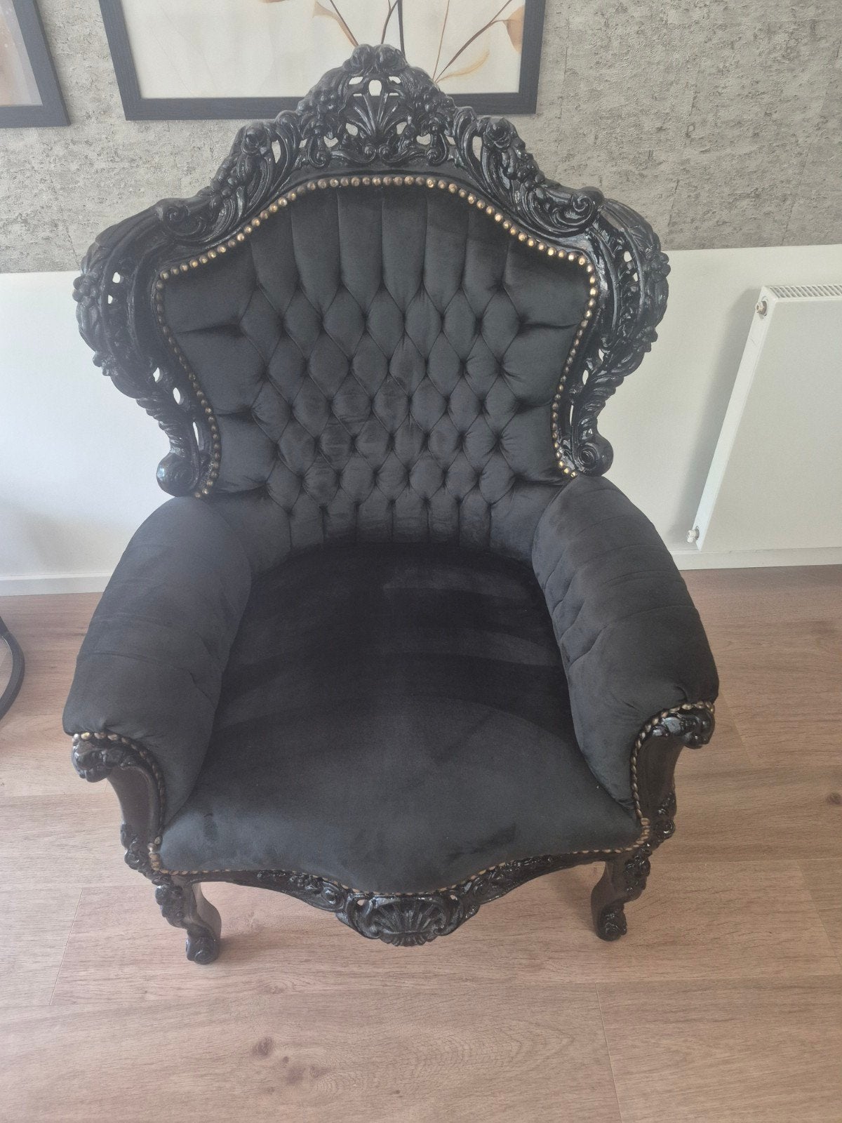 Barok fauteuil zwart, Ophalen