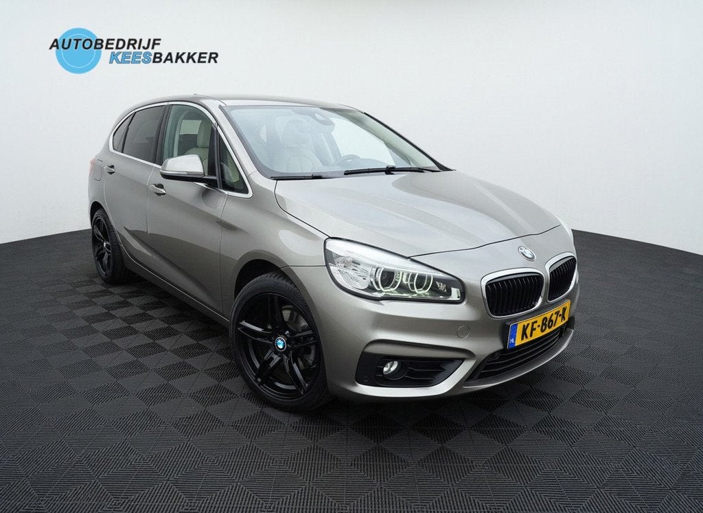 BMW 2-serie Active Tourer 218i Centennial Executive / Automa, Auto's, BMW, 1345 kg, 136 pk, Gebruikt, Bedrijf